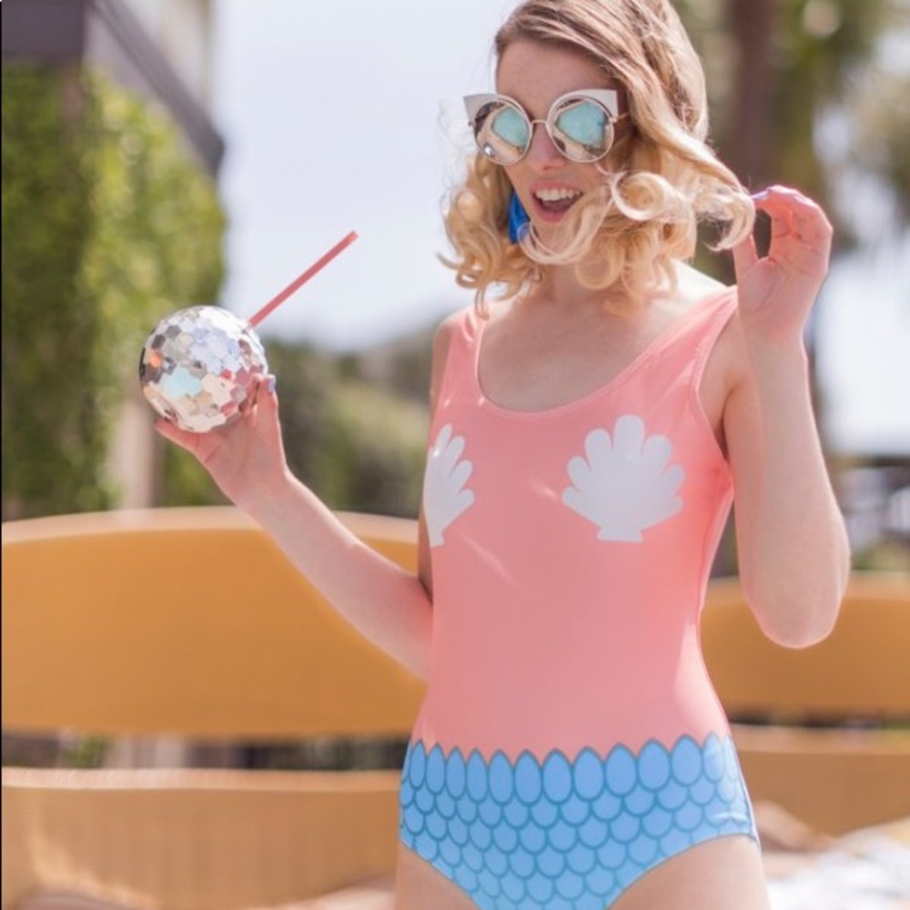 NWT🎉HP🎉Kling mermaid 🧜🏻‍♀️ swimsuit